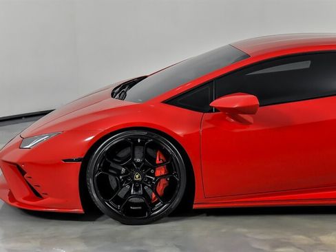 Used 2021 Lamborghini Huracan EVO RWD image 7