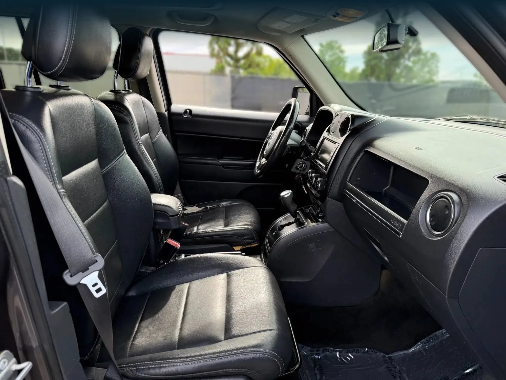 Used 2017 Jeep Patriot High Altitude AWD/4WD image 18
