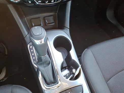 Used 2017 Chevrolet Cruze LT w/ Convenience Package image 16