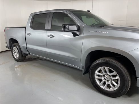 Used 2025 Chevrolet Silverado 1500 RST image 9