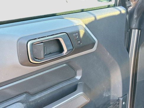 Used 2022 Ford Bronco Black Diamond AWD/4WD image 18