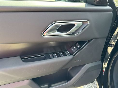 New 2026 Land Rover Range Rover Velar Dynamic SE AWD/4WD image 15