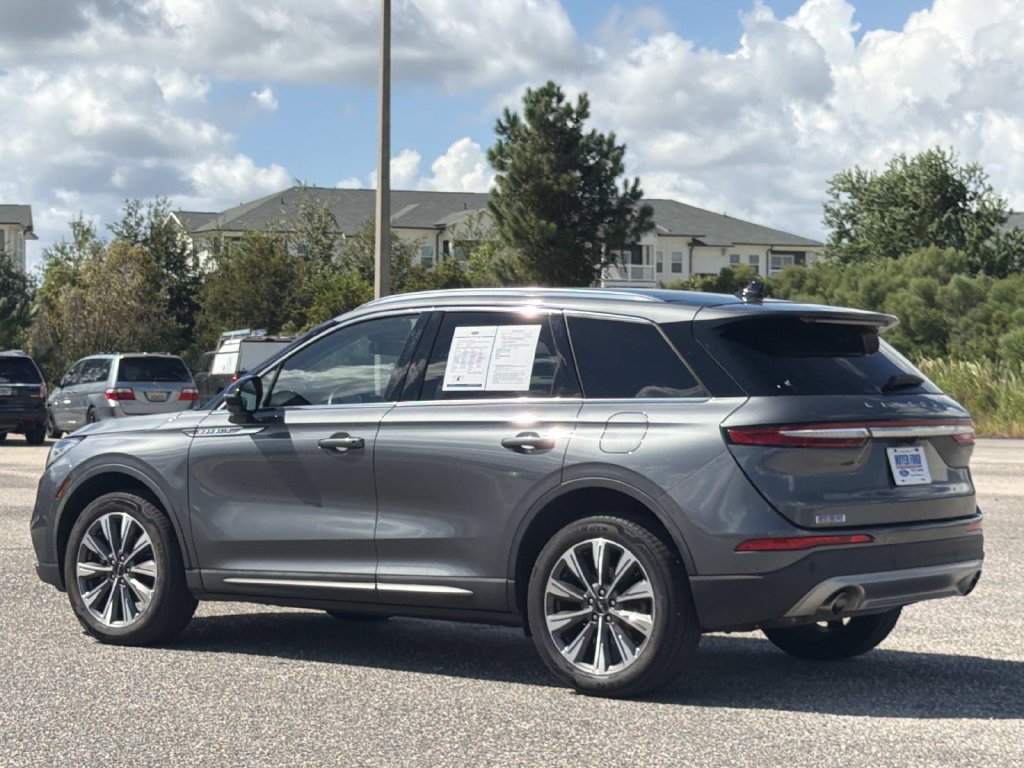 Used 2022 Lincoln Corsair Reserve FWD image 8