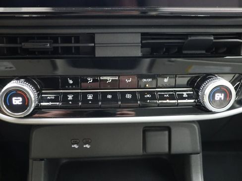 Used 2024 Honda Prologue EX image 21