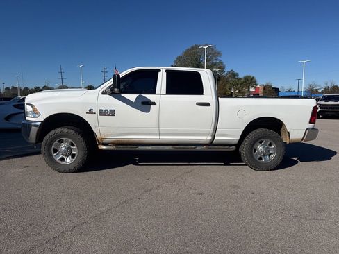 Used 2017 RAM 2500 Tradesman w/ Chrome Appearance Group image 4