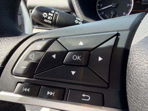 Used 2023 Nissan Sentra SV FWD image 16