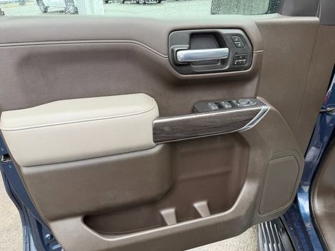 Used 2021 Chevrolet Silverado 1500 LTZ w/ Z71 Off-Road Package image 16