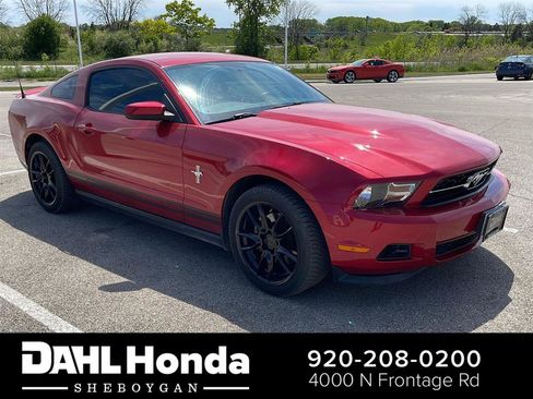 Used 2011 Ford Mustang Premium w/ 202A Rapid Spec Order Code RWD image 1