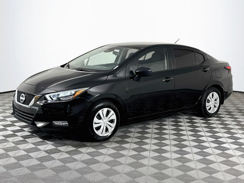 Used 2025 Nissan Versa S w/ Trunk Package FWD image 4