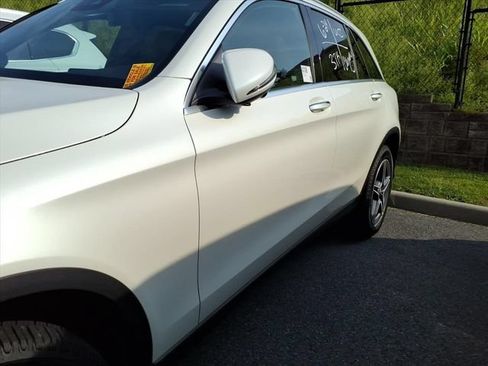 Used 2022 Mercedes-Benz GLC 300 4MATIC image 5