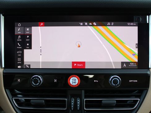 New 2026 Porsche Macan image 18