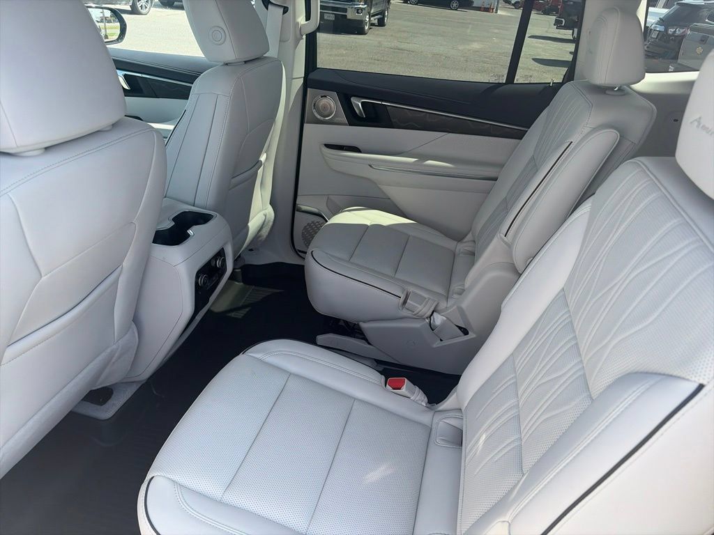 New 2027 Buick Enclave Avenir w/ LPO, Floor Liner Package AWD/4WD image 11