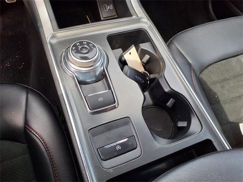 Used 2022 Ford Edge ST-Line image 22