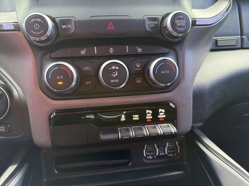 Used 2022 RAM 1500 Big Horn w/ Built-to-serve Edition AWD/4WD image 27
