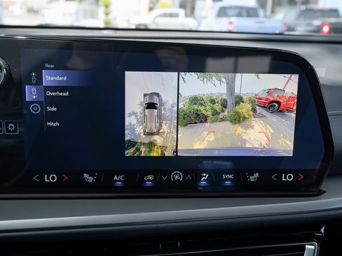 New 2026 Chevrolet Traverse LT w/ Driver Confidence Package image 26