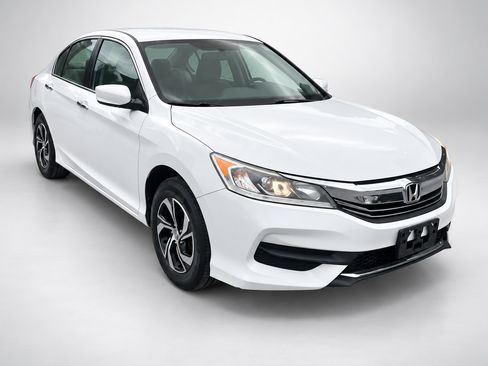 Used 2016 Honda Accord LX image 19