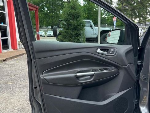 Used 2014 Ford Escape SE FWD image 13