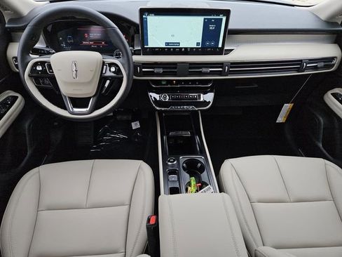 New 2026 Lincoln Corsair Premiere image 5