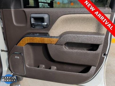 Used 2018 GMC Sierra 2500 SLT w/ Duramax Plus Package image 13