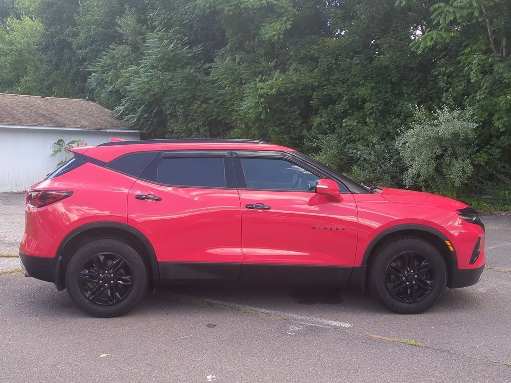 Used 2021 Chevrolet Blazer LT AWD/4WD image 3
