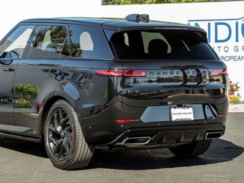 Used 2024 Land Rover Range Rover Sport Dynamic SE image 10