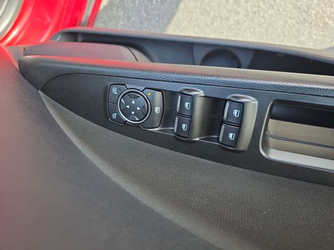 Used 2018 Ford Fusion SE w/ Equipment Group 201A image 28