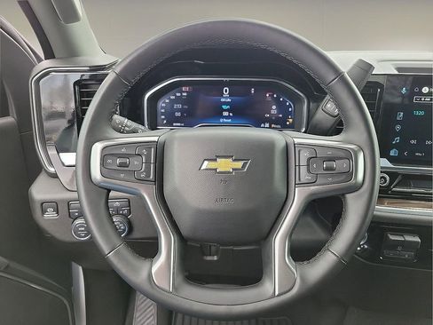 Used 2025 Chevrolet Silverado 2500 LT w/ Convenience Package AWD/4WD image 19