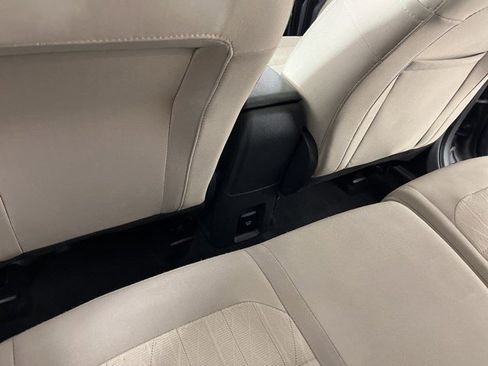 Used 2022 Ford EcoSport SE w/ SE Convenience Package image 38