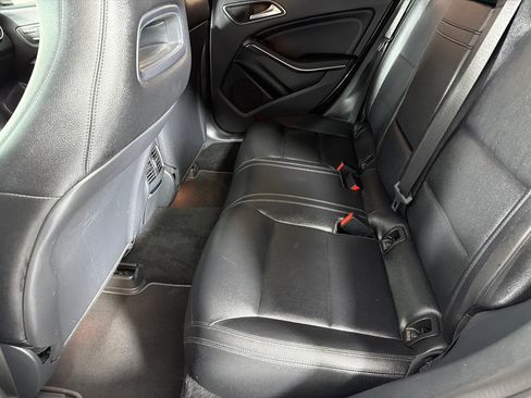 Used 2015 Mercedes-Benz CLA 250 image 17