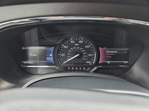 Used 2017 Lincoln Navigator L Select AWD/4WD image 38