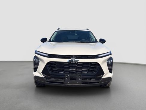 New 2026 Chevrolet Trax ACTIV FWD image 2