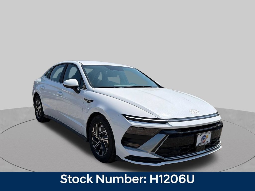 New 2026 Hyundai Sonata Blue FWD image 8