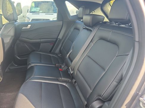 Used 2022 Ford Escape SEL w/ Technology Package image 24