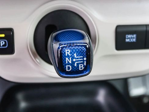 Used 2017 Toyota Prius Two image 18