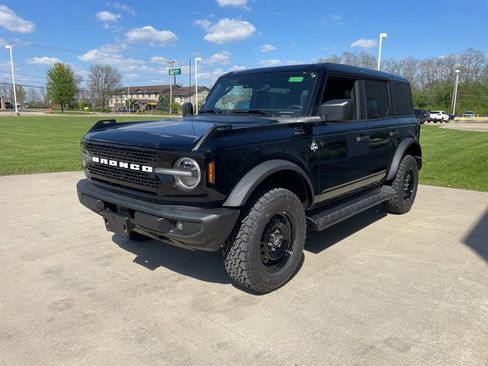 New 2026 Ford Bronco Outer Banks AWD/4WD image 2