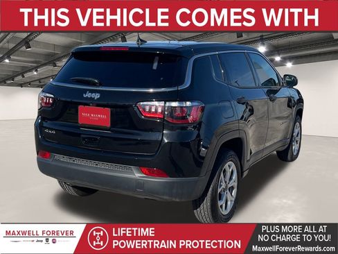 Used 2025 Jeep Compass Sport image 16