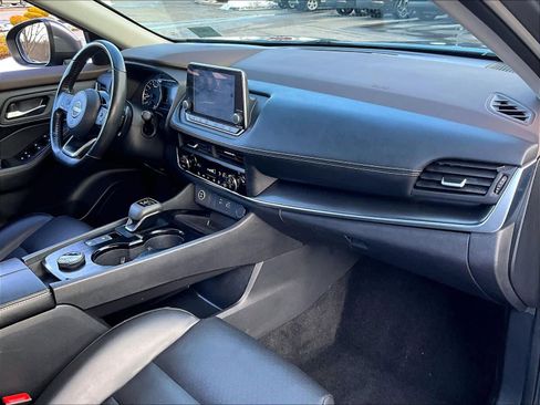 Used 2023 Nissan Rogue SV w/ SV Premium B Package image 14