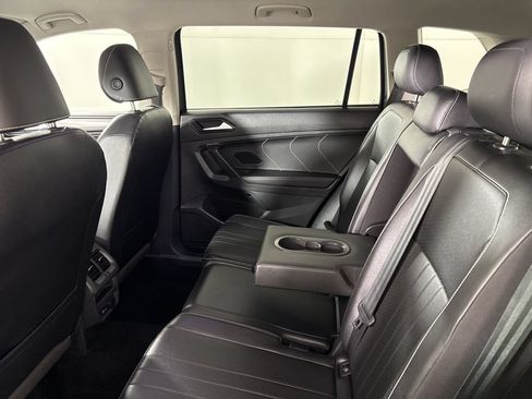 Used 2024 Volkswagen Tiguan SE AWD/4WD image 21