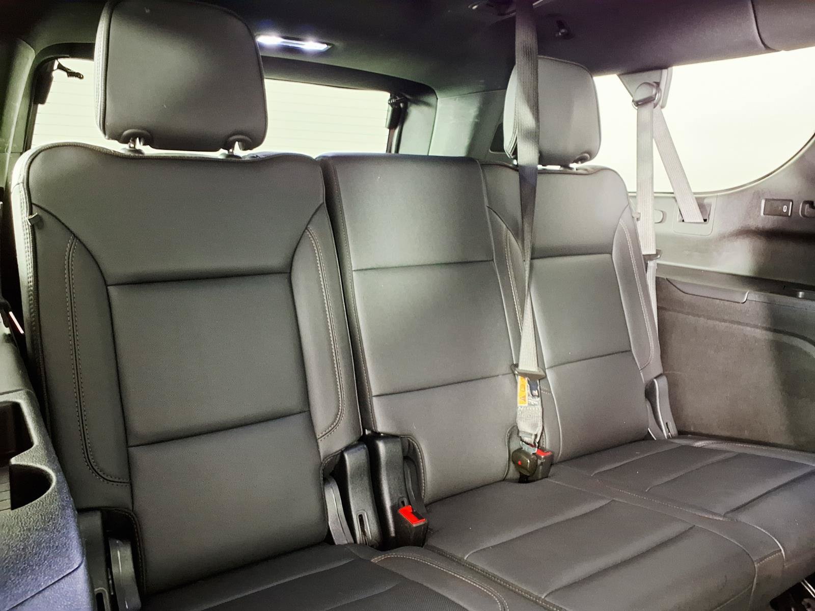 Used 2025 Chevrolet Suburban High Country AWD/4WD image 14