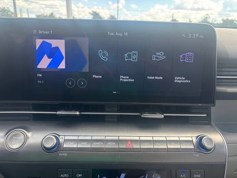 Used 2024 Hyundai Kona SEL AWD/4WD image 36