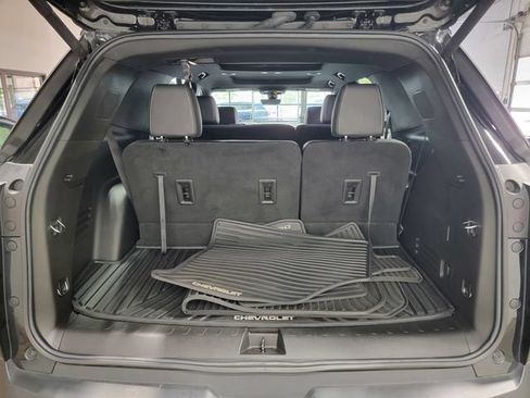Certified 2023 Chevrolet Traverse LT w/ LT Premium Package AWD/4WD image 35