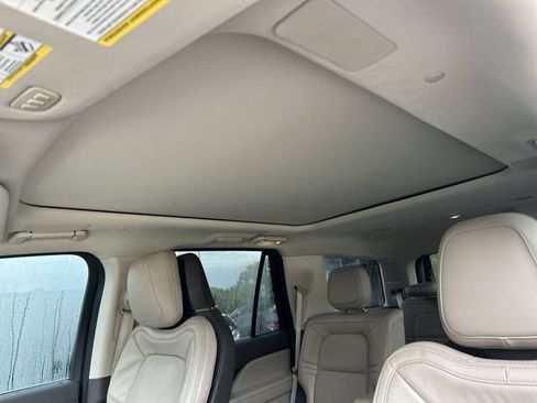 Used 2022 Lincoln Navigator Reserve AWD/4WD image 21