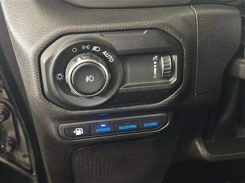 Used 2023 Jeep Wrangler Unlimited w/ Sun & Screen Package AWD/4WD image 19