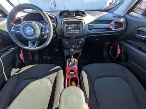 Used 2020 Jeep Renegade Trailhawk image 13