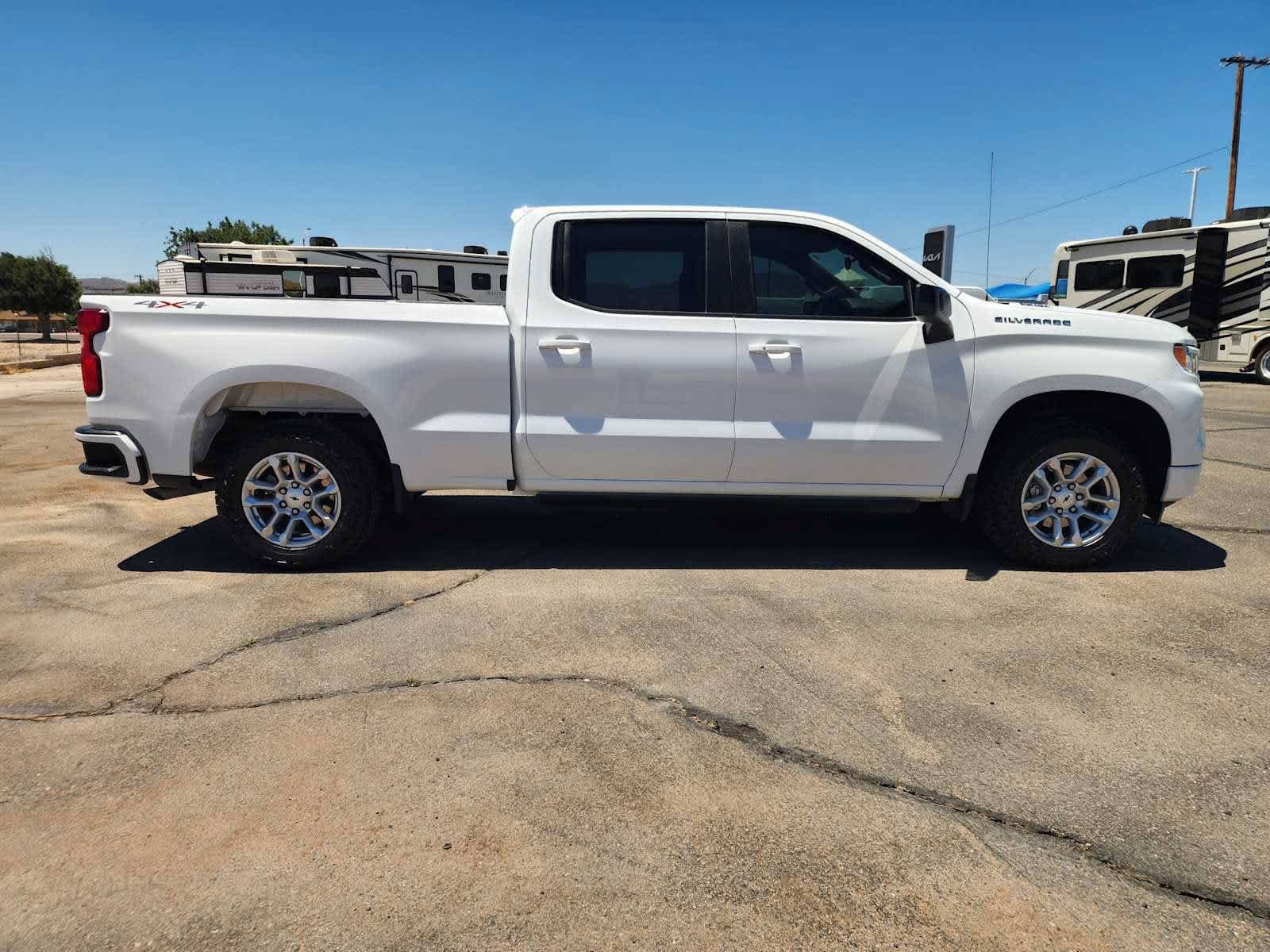 Used 2023 Chevrolet Silverado 1500 RST AWD/4WD image 4