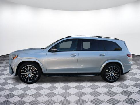 Used 2026 Mercedes-Benz GLS 450 4MATIC image 2
