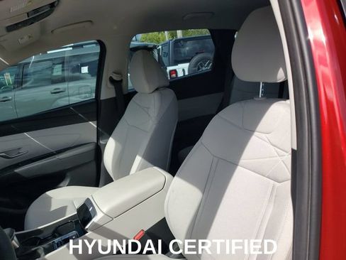 Certified 2025 Hyundai Tucson SE FWD image 11