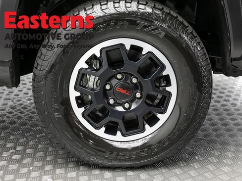 Used 2025 Toyota Tacoma TRD Off-Road AWD/4WD image 29
