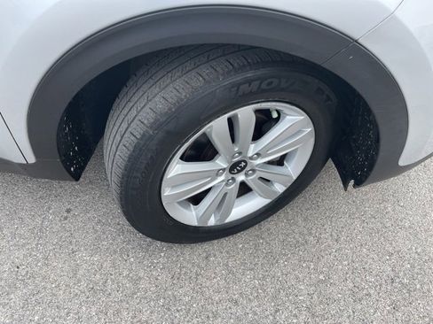 Used 2018 Kia Sportage LX w/ LX Popular Package image 17