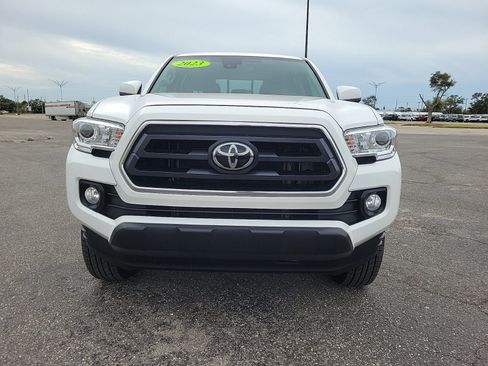 Used 2023 Toyota Tacoma SR image 3